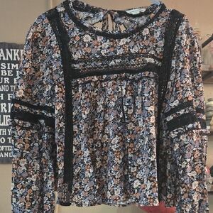 American Eagle Outfitters Black and Blue Floral Lace Blouse With Back Cutout